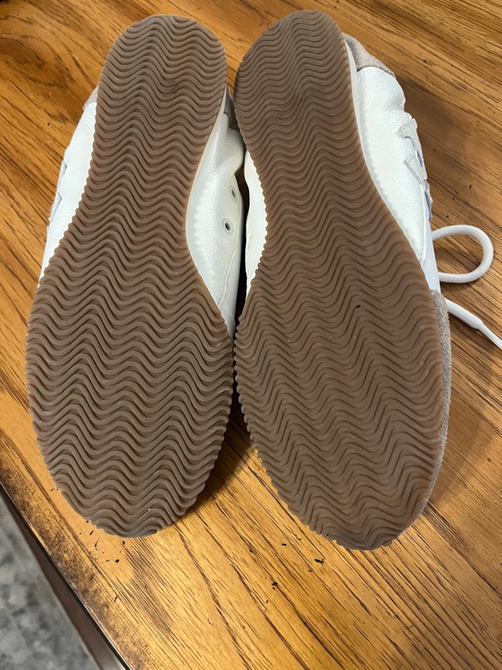 Tory Burch White and Beige Suede-Trim Sneakers - Picture 13 of 14